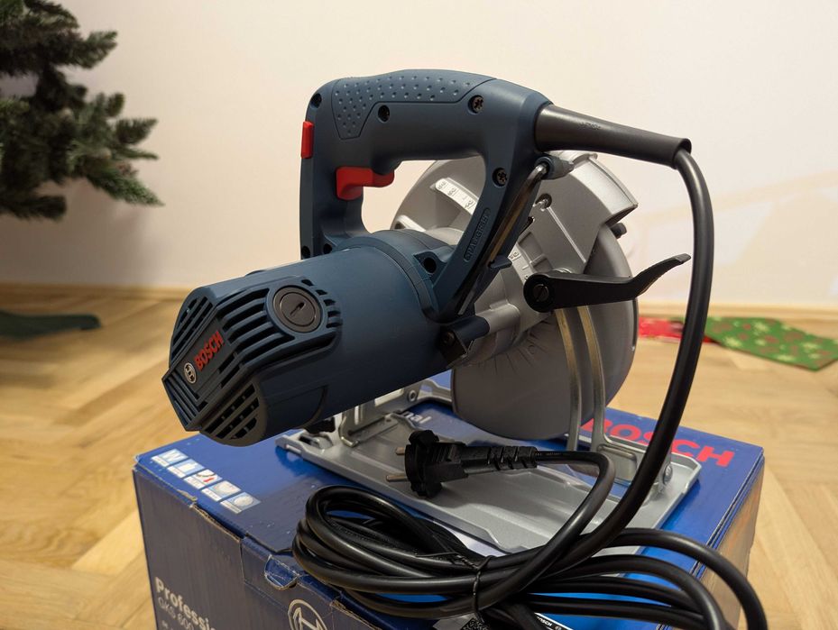 Fierastrau circular Bosch 165mm 1200W