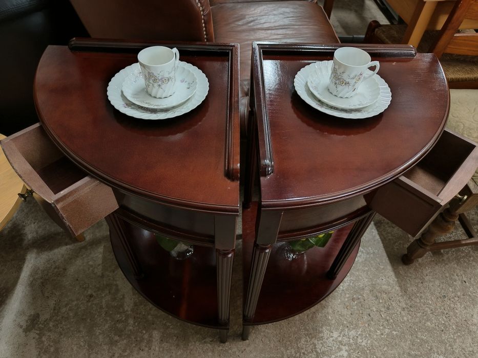 Комплект от две ъглови помощни масички