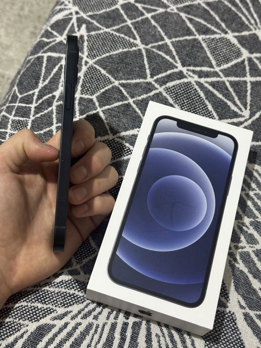 Продаеться iPhone 12 64GB