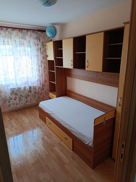 Apartament de închiriat cu 3 camere. Vaslui