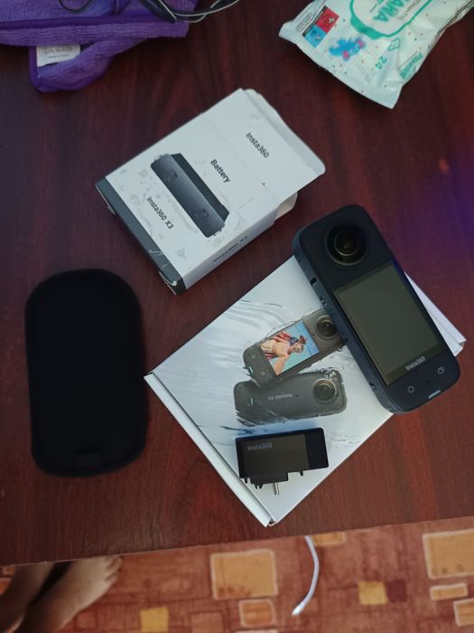 Camera acțiune insta360x3