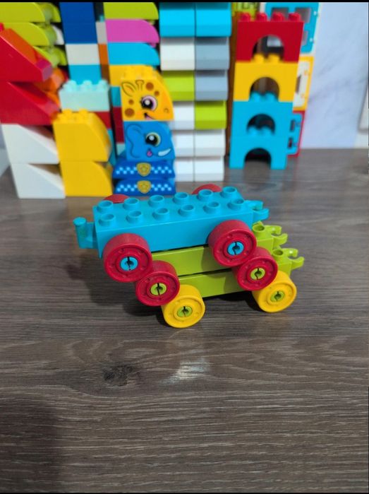 Vând set cuburi lego