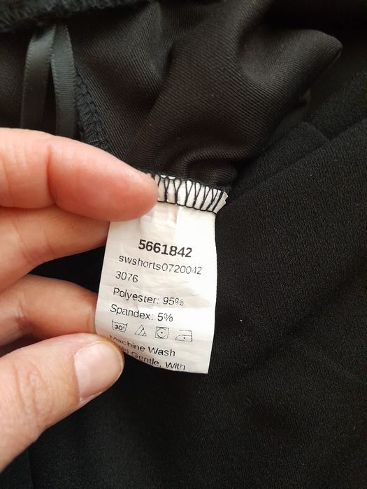Pantaloni scurti dama cu buzunare S
