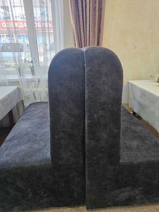 Продам диваны  для кафе,в хорошем состоянии