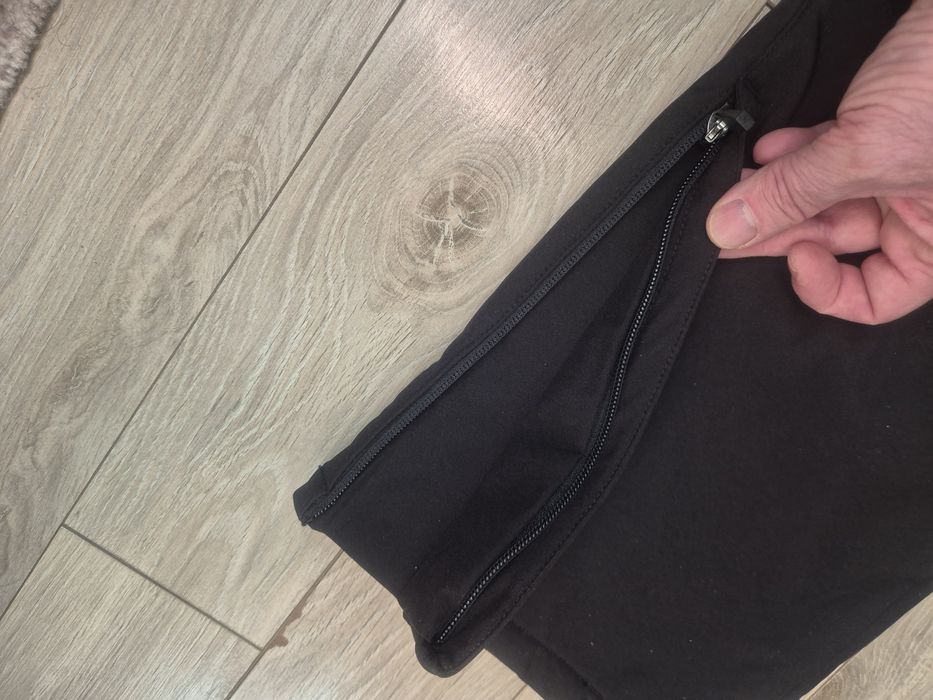 Нов  черен ски панталон 8000  мм. воден стълб. Размер L