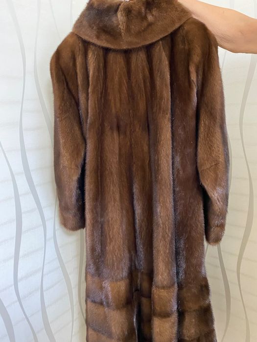 Продам Норковую шубу