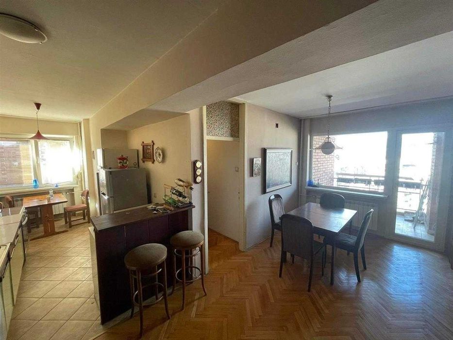 Дава се под наем Тристаен апартамент в София, Зона Б-5 - 98 кв.м за 663 € - Снимка #1