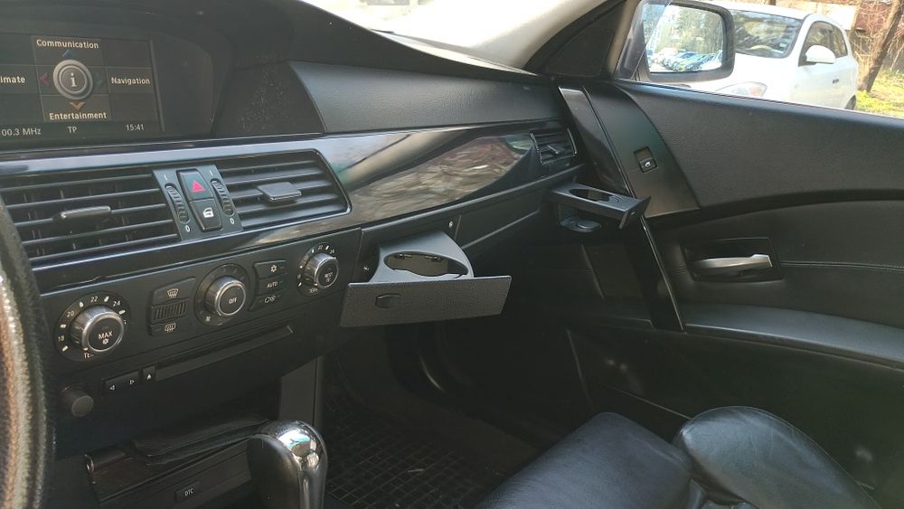 БМВ е61  3.0 Xi газ