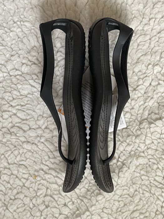 Sandale silicon dama bej bronz negre Crocs sexi flip