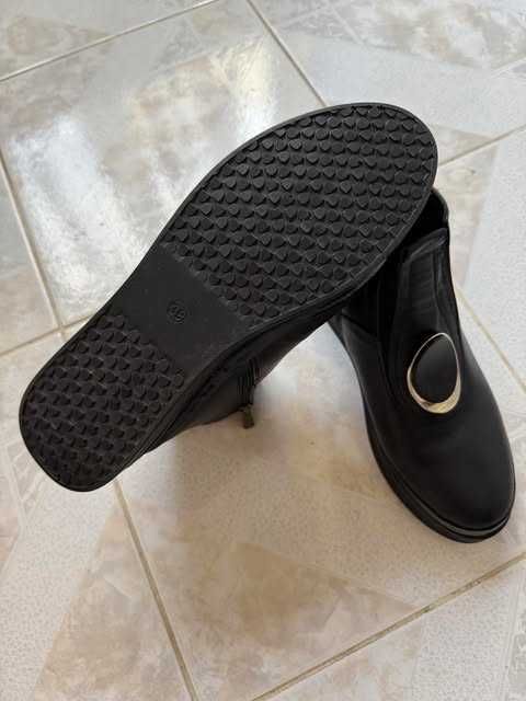 Дамски боти от естествена кожа