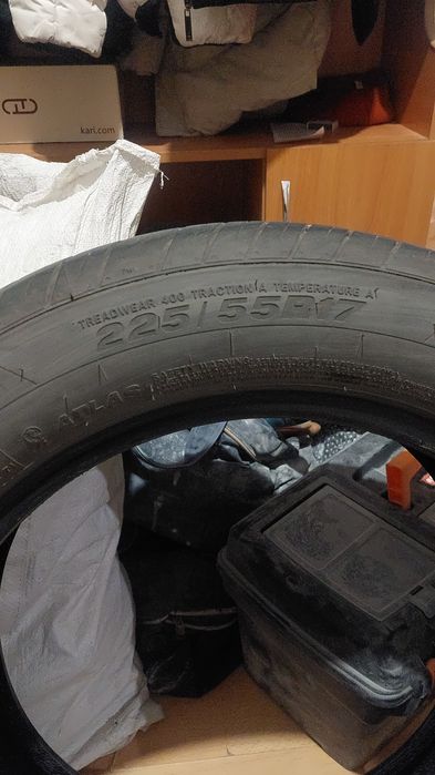 Продам комплект летних шин