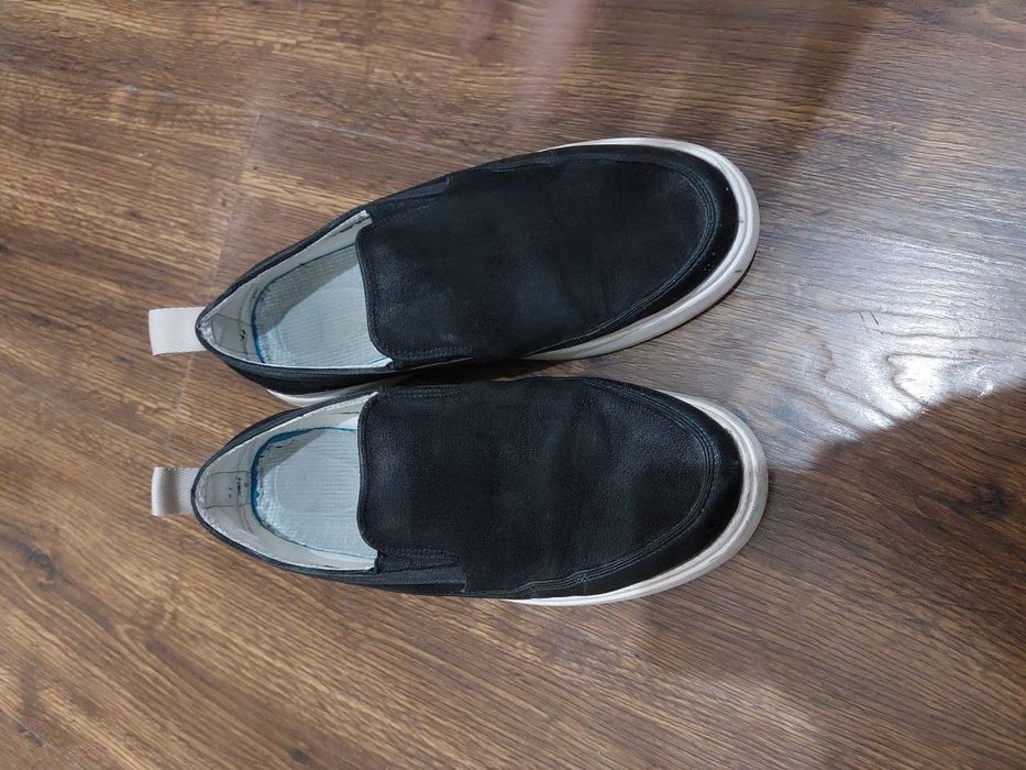 Продаются кроссовки,макасины