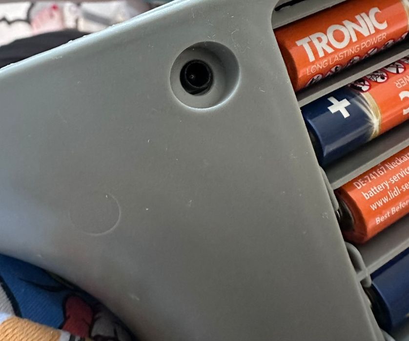 Balansoar electric pentru bebeluși – funcționează pe baterii (fără înc