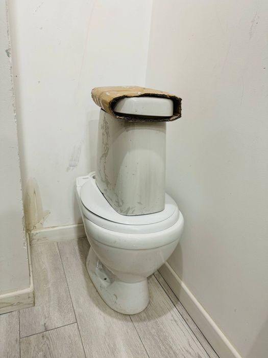 Продам унитаз недорого