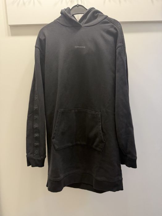 Оригинална рокля на Calvin Klein jeans