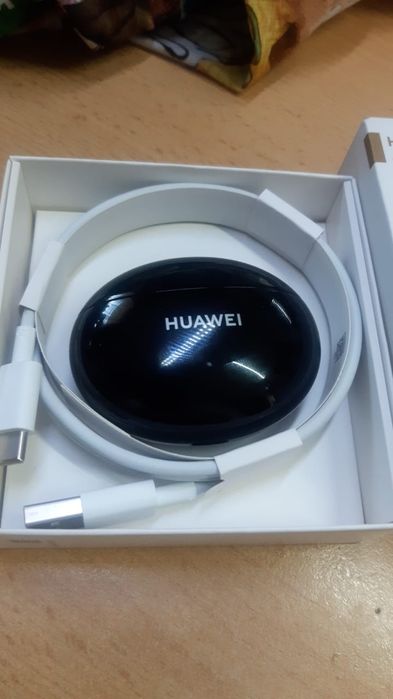 Продам наушники оригинал с документами