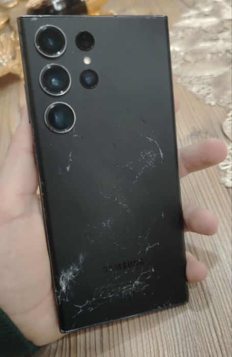 Продам самсунг с 23 ультра