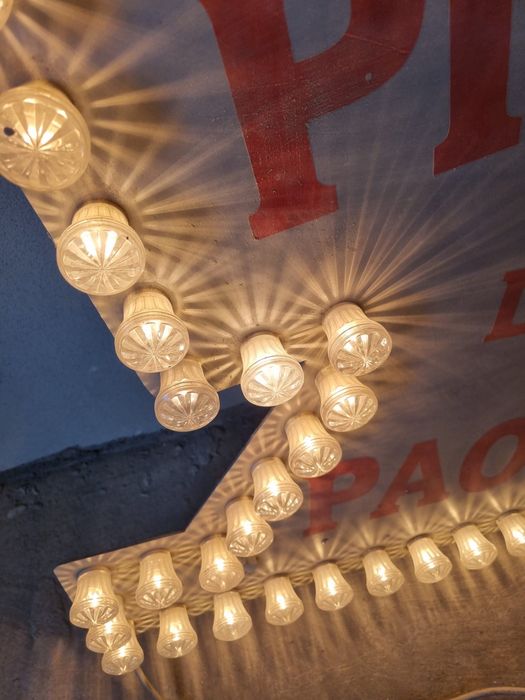 Reclama luminoasa de exterior