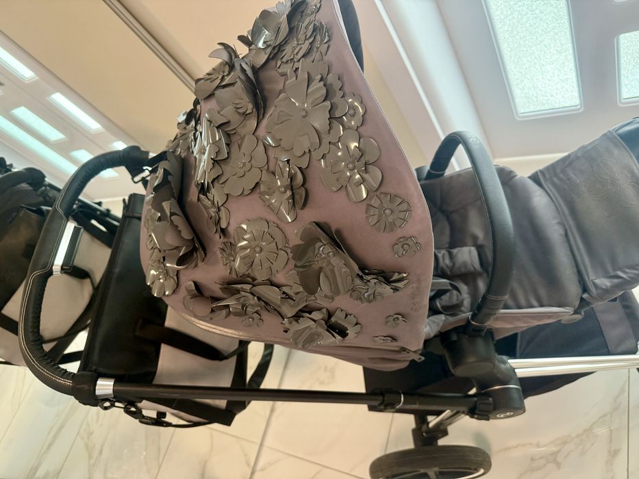 Комплект Cybex Priam 3.5 Simply Flowers Grey+чанта