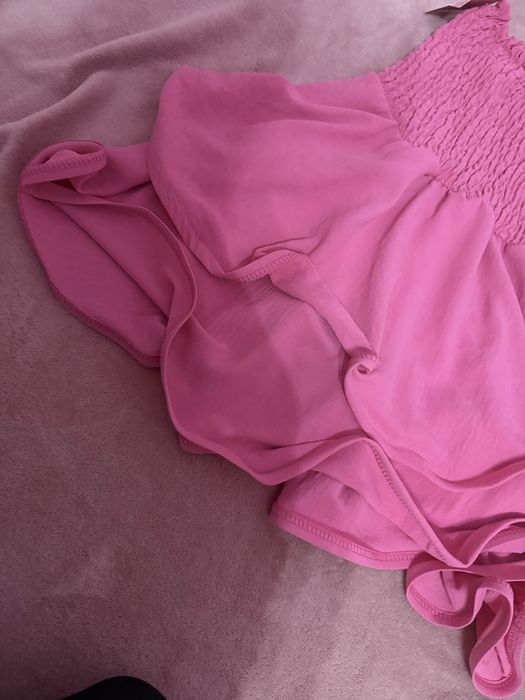 Розова дамска рокля