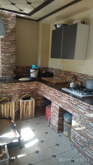 Сдам частный ёвро дом 2.6 сотих 4 уривын 11 комнаты 460 КВ метров