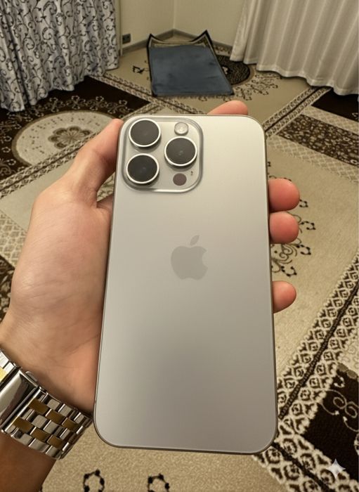 iPhone 15 Pro 256GB и Apple watch SE 2 GPS