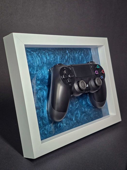 Dualshock 4 контролер в рамка с епоксидна смола