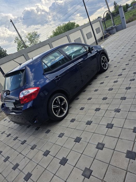 TOYOTA Auris 2011 — imagine 2