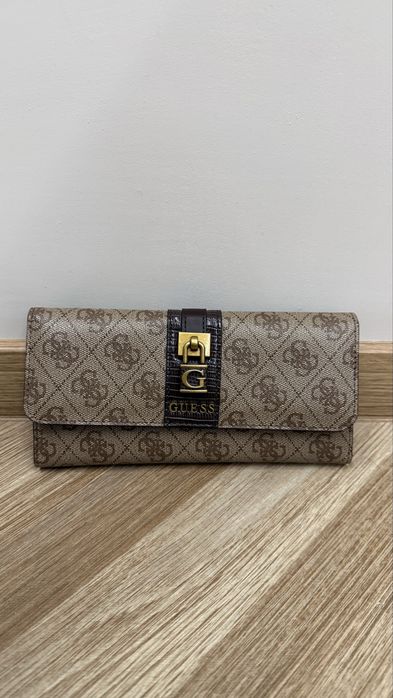Дамски портфейл Guess