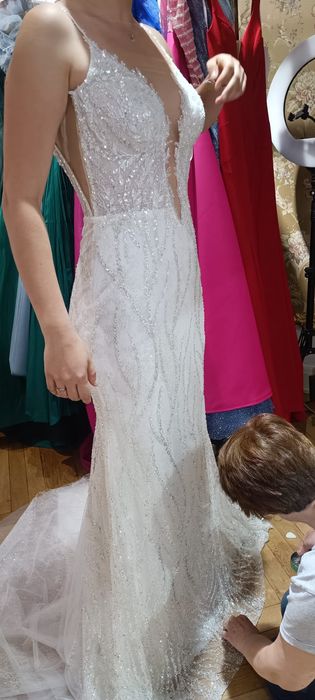 Rochie mireasa cu trena lunga