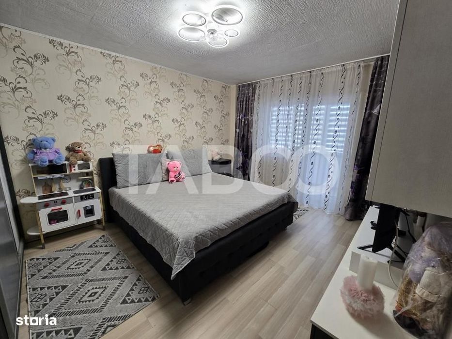 Apartament 3 camere mobilat 2 bai balcon pivnita Mihai Viteazul Sibiu
