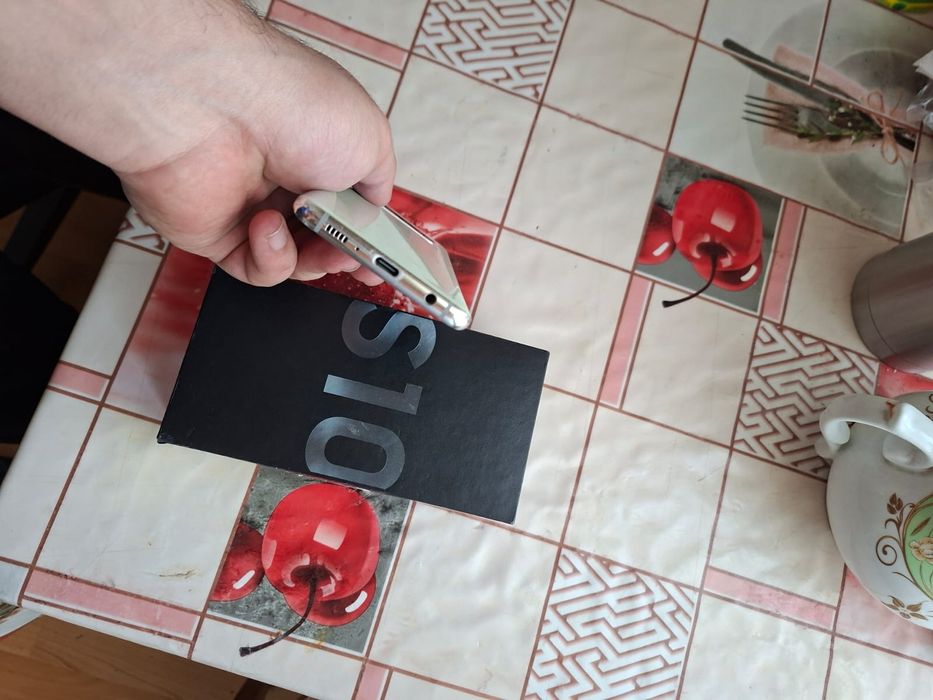 Samsung s10 с гарантии