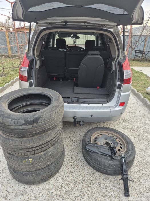 Renault Grand Scenic, 1.9 dCi, 7 locuri, Keyless go, clima