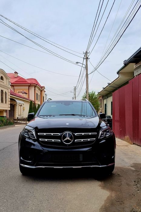 Mersades benz GLS 400