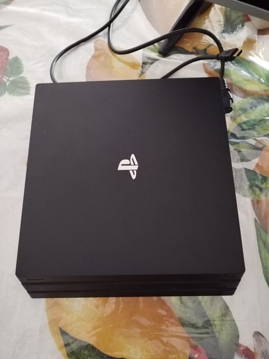 Play station 4 pro