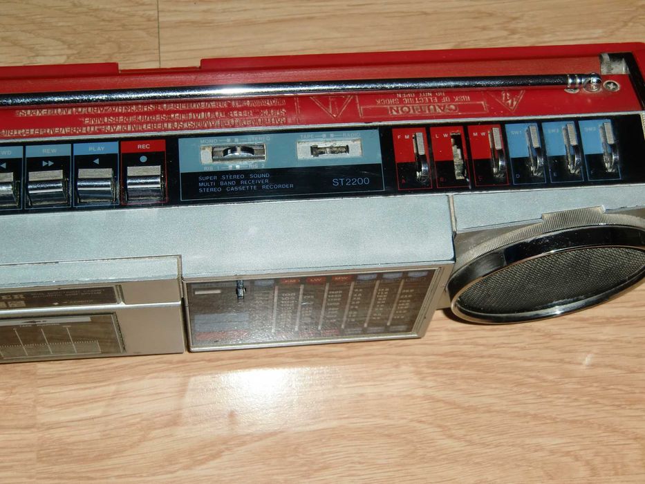 SILVER ST2200 radio cass  , vintage