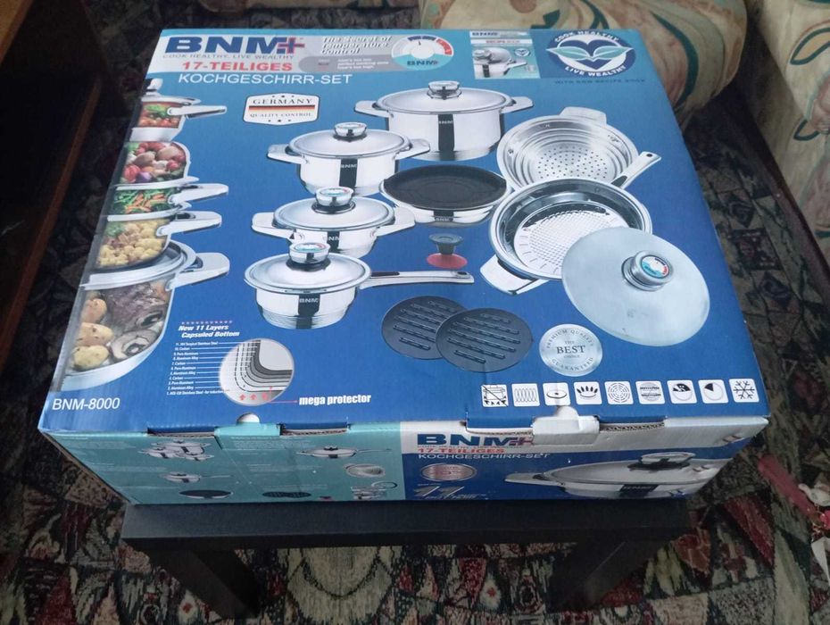 Set vase si accesorii BNM+ Germany complet in cutie nefolosit