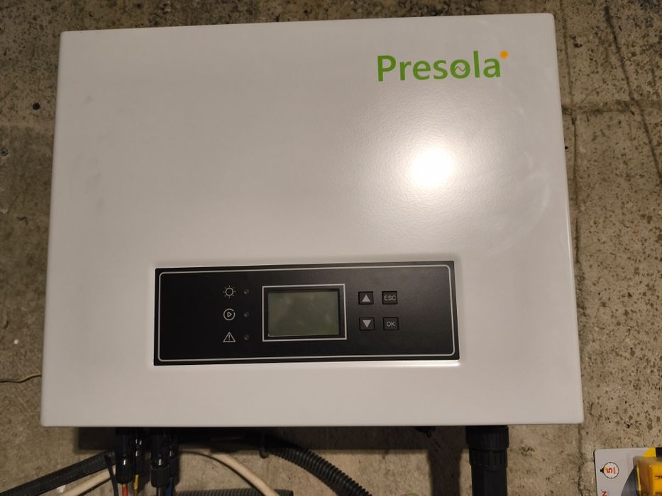 Invertor Presola 10KW/h trifazic ongrid nou