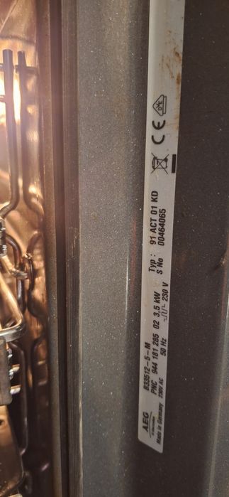 Фурна за вграждане AEG