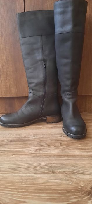 Дамски зимни ботуши