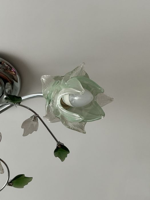 Продам люстру , в отличном состоянии