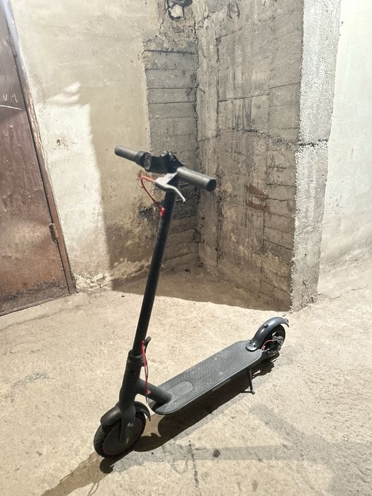 Trotinetă electrică Xiaomi Mi Electric Scooter Pro