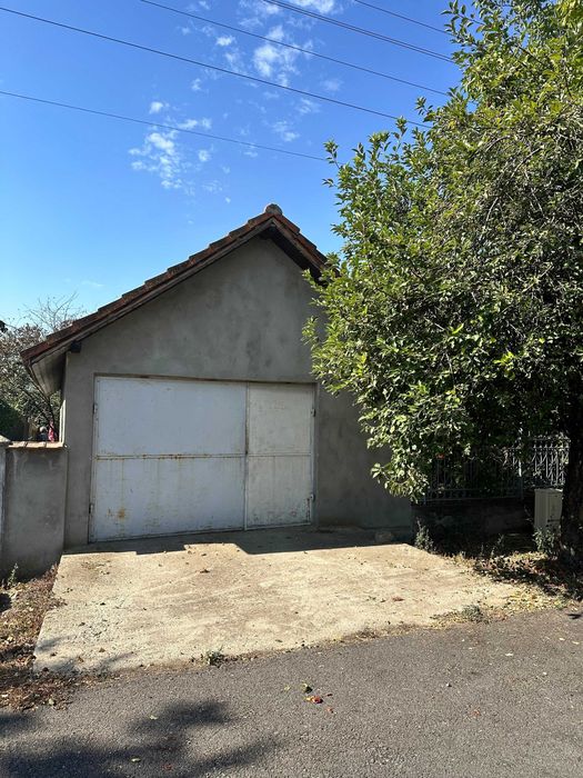 Casă de vânzare în Izimșa, comuna Obârșia de Câmp, jud. Mehedinți – teren 2.000 mp.