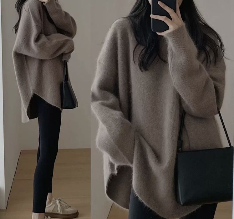 Продам свитер новый