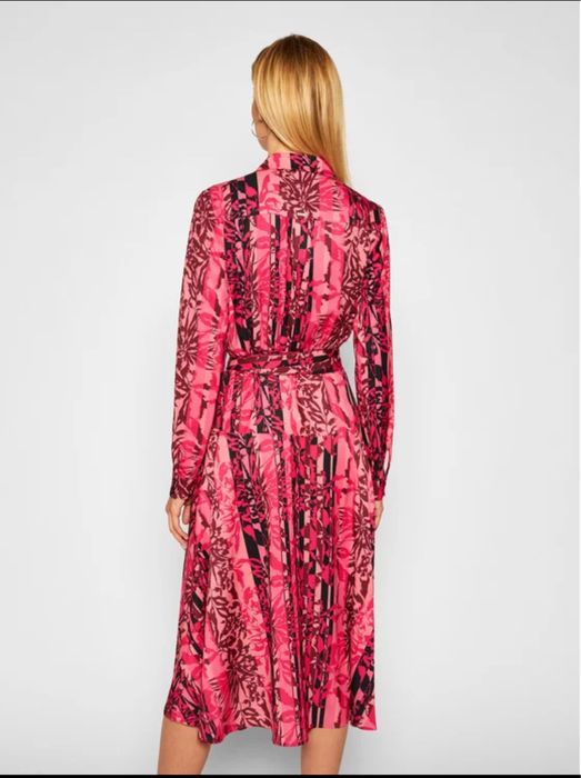 Рокля Guess с колан