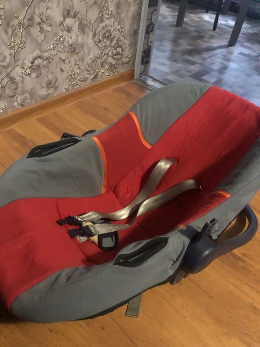 Детская автолюлька в машинку