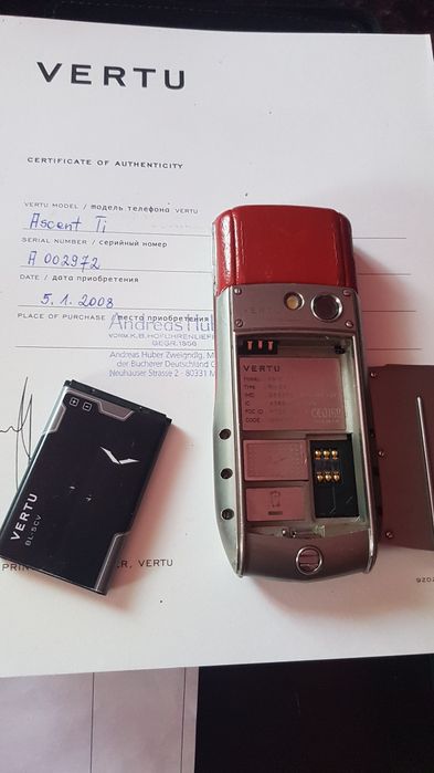 VERTU Ascent TI Knurled si ascent TI originale