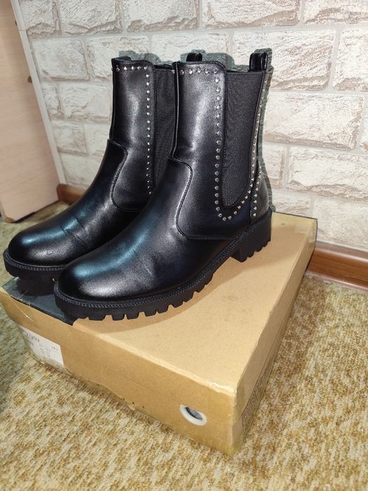 Продам женские Челси