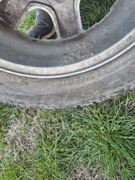Janta plus anvelope de land rover 215/60R17