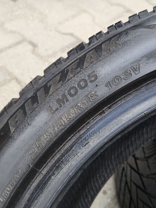 255 45 18 Bridgestone